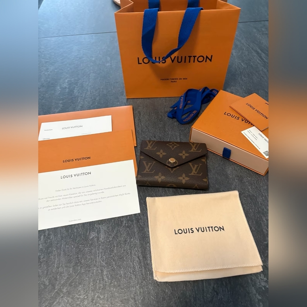 Louis Vuitton Monogram Victorine Wallet